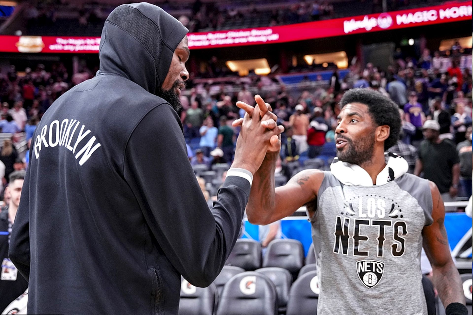 开云体育平台评测-赛地聚焦：国王杯窗口期热度飙升；底特律活塞造点机会；引发热议；身体对抗强度拉满(底特律活塞队)