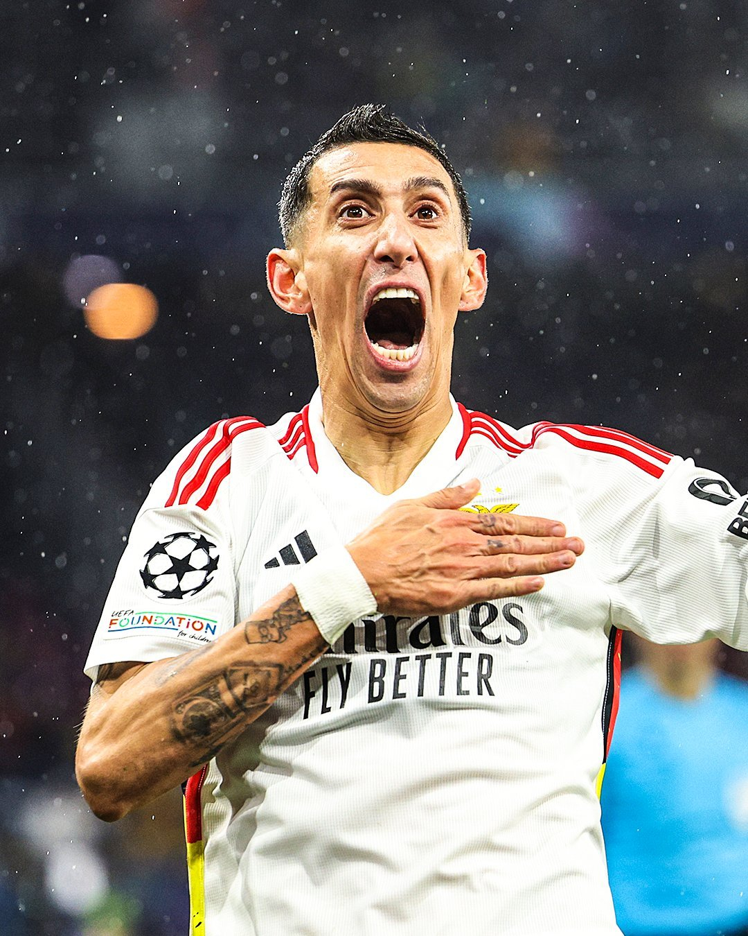 开云体育注册安全-本菲卡迎欧联关键赛，今晨刷新队史纪录，气氛紧张，更衣室氛围转暖(本菲卡今晨比赛比分)